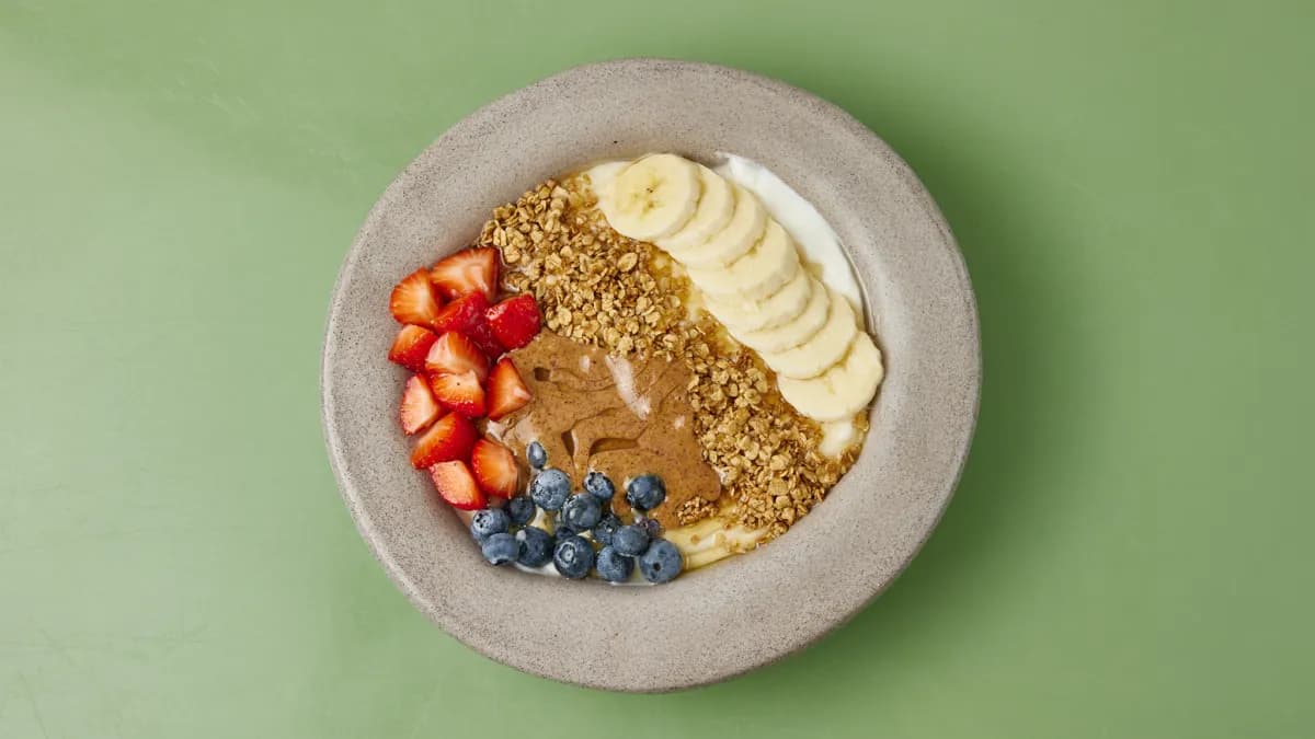 Greek yoghurt & fruit bowl