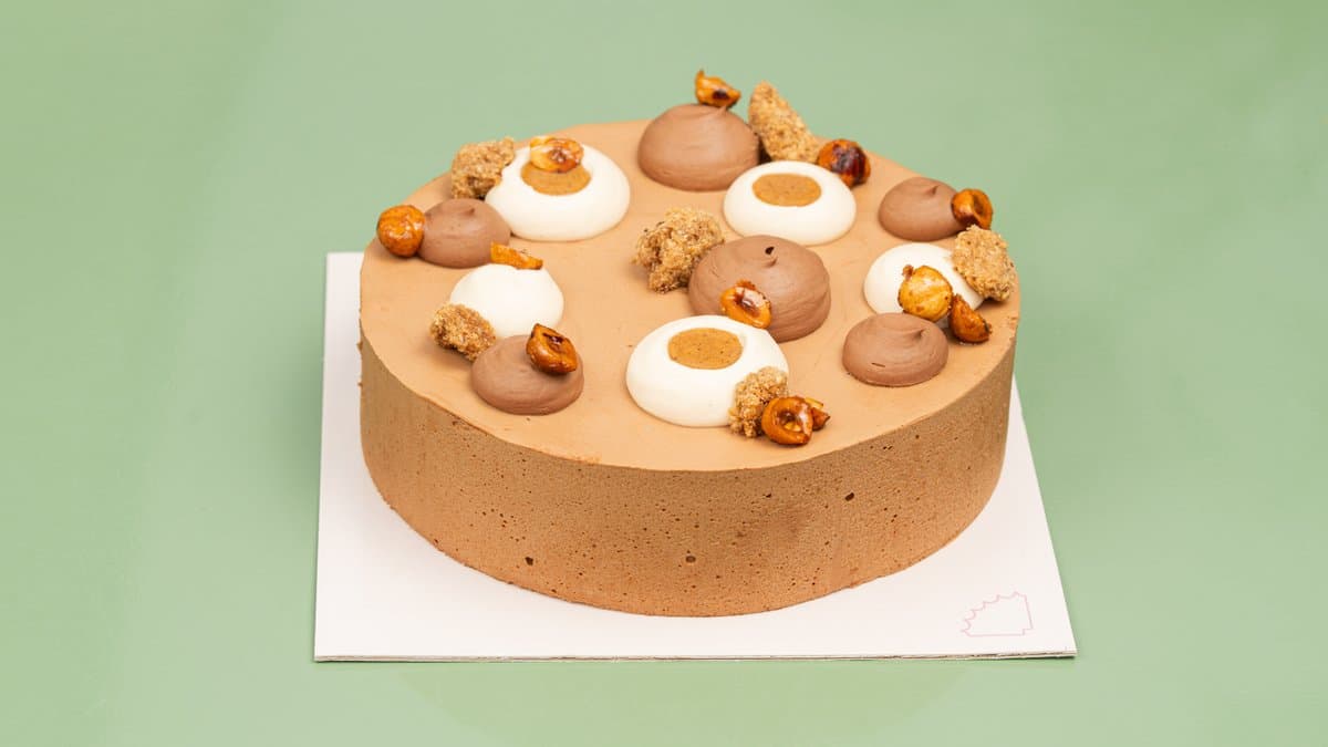 Milk chocolate and hazelnut cake 22cm