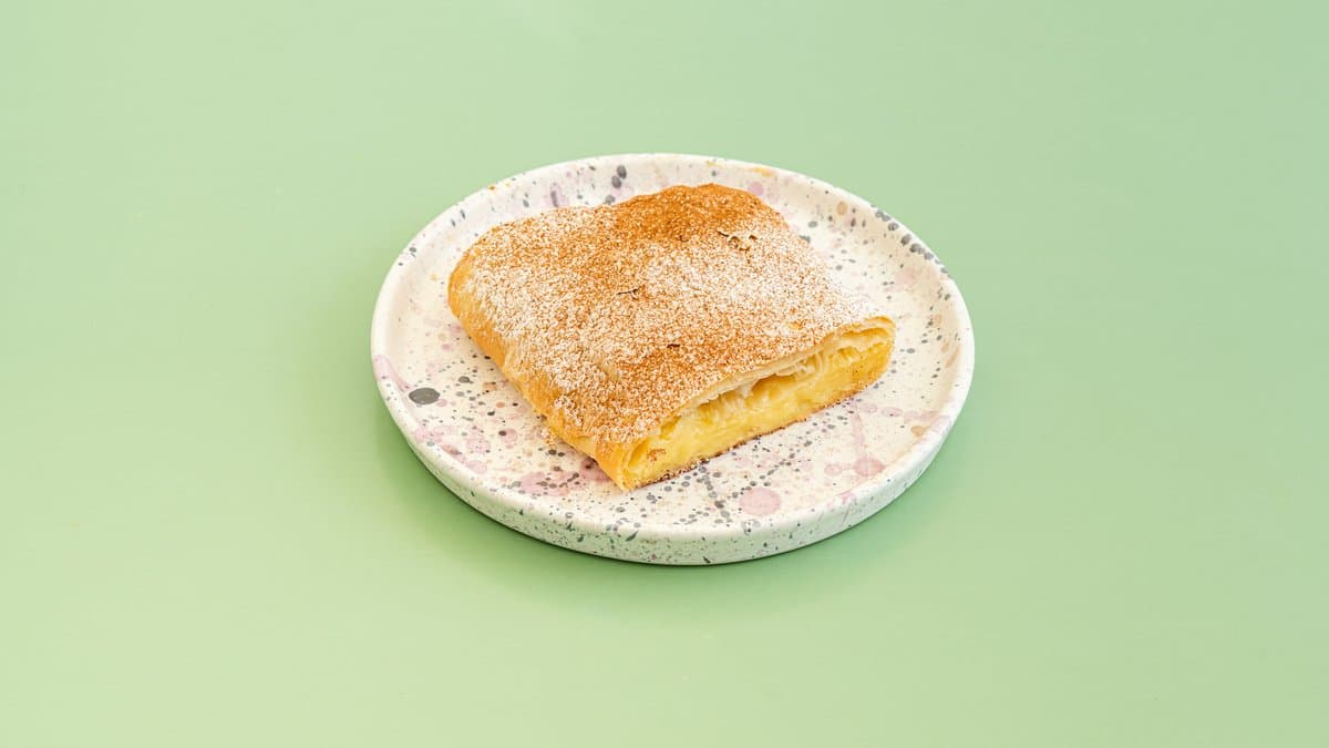 Bougatsa (Greek custard pie)