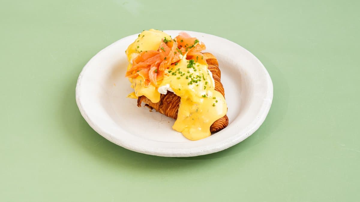 Eggs Benedict croissant
